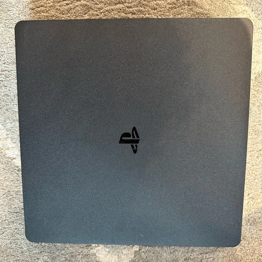 PS4 Console